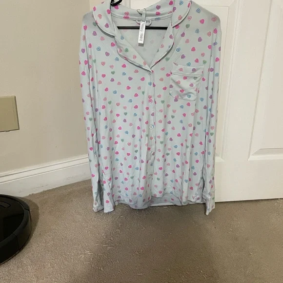 SKIMS Light Blue Heart Print Button-Up Pajama Top - Picture 1 of 6